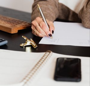 Lire la suite à propos de l’article Guide ultime pour les femmes entrepreneures : Comment se préparer à investir dans l’immobilier locatif avec succès ?